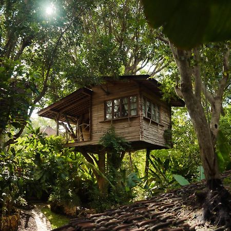 Roots Tree House Villa Uluwatu  Exterior photo