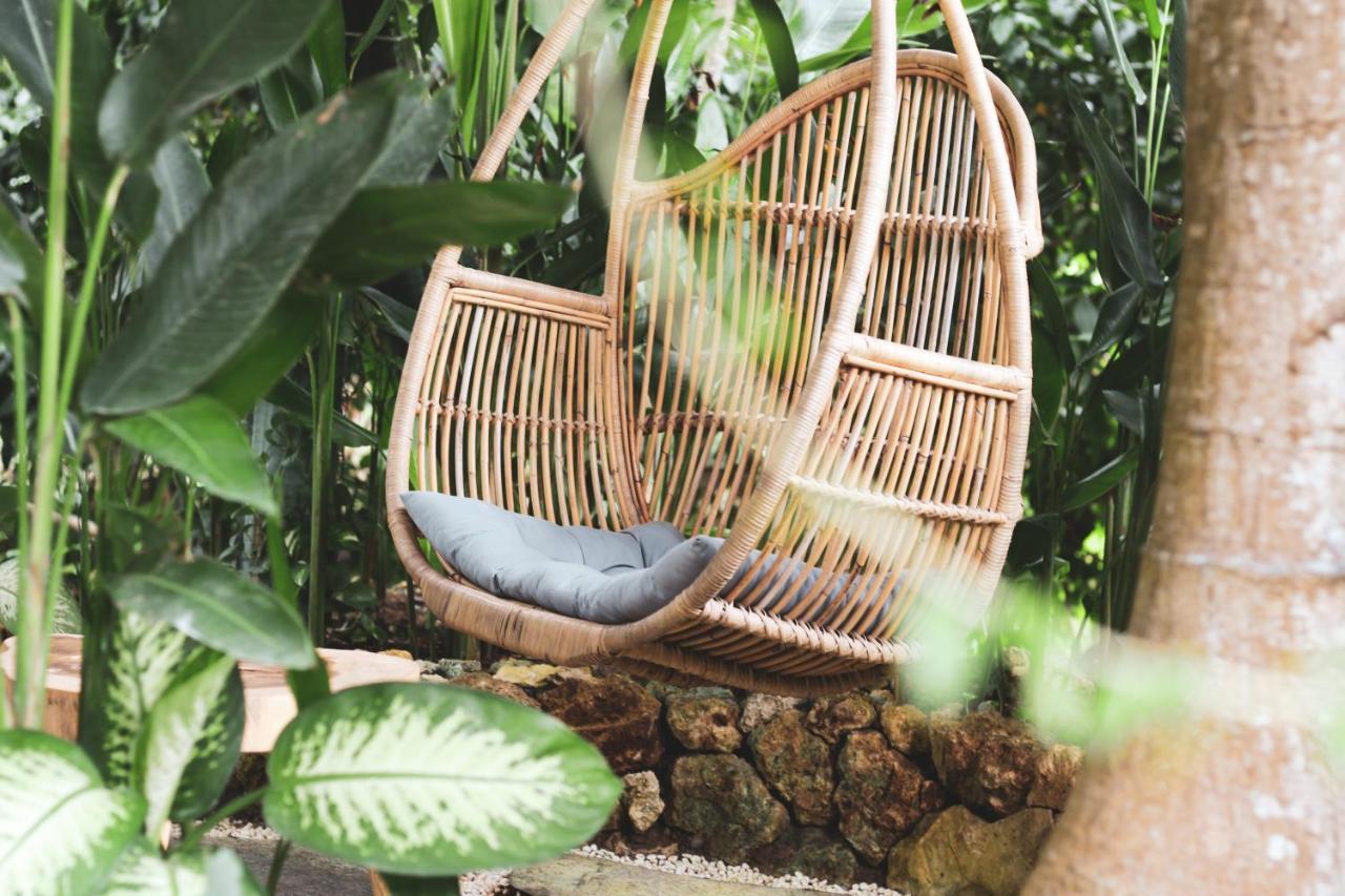 Roots Tree House Villa Uluwatu  Exterior photo