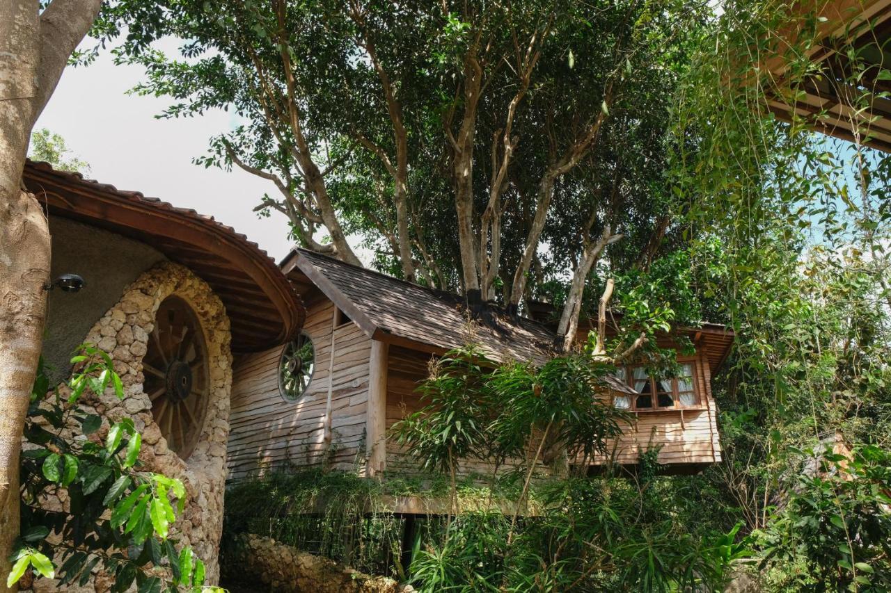 Roots Tree House Villa Uluwatu  Exterior photo