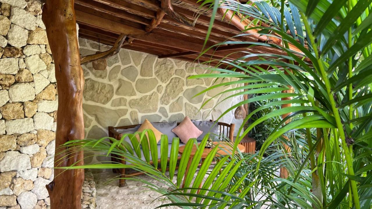 Roots Tree House Villa Uluwatu  Exterior photo