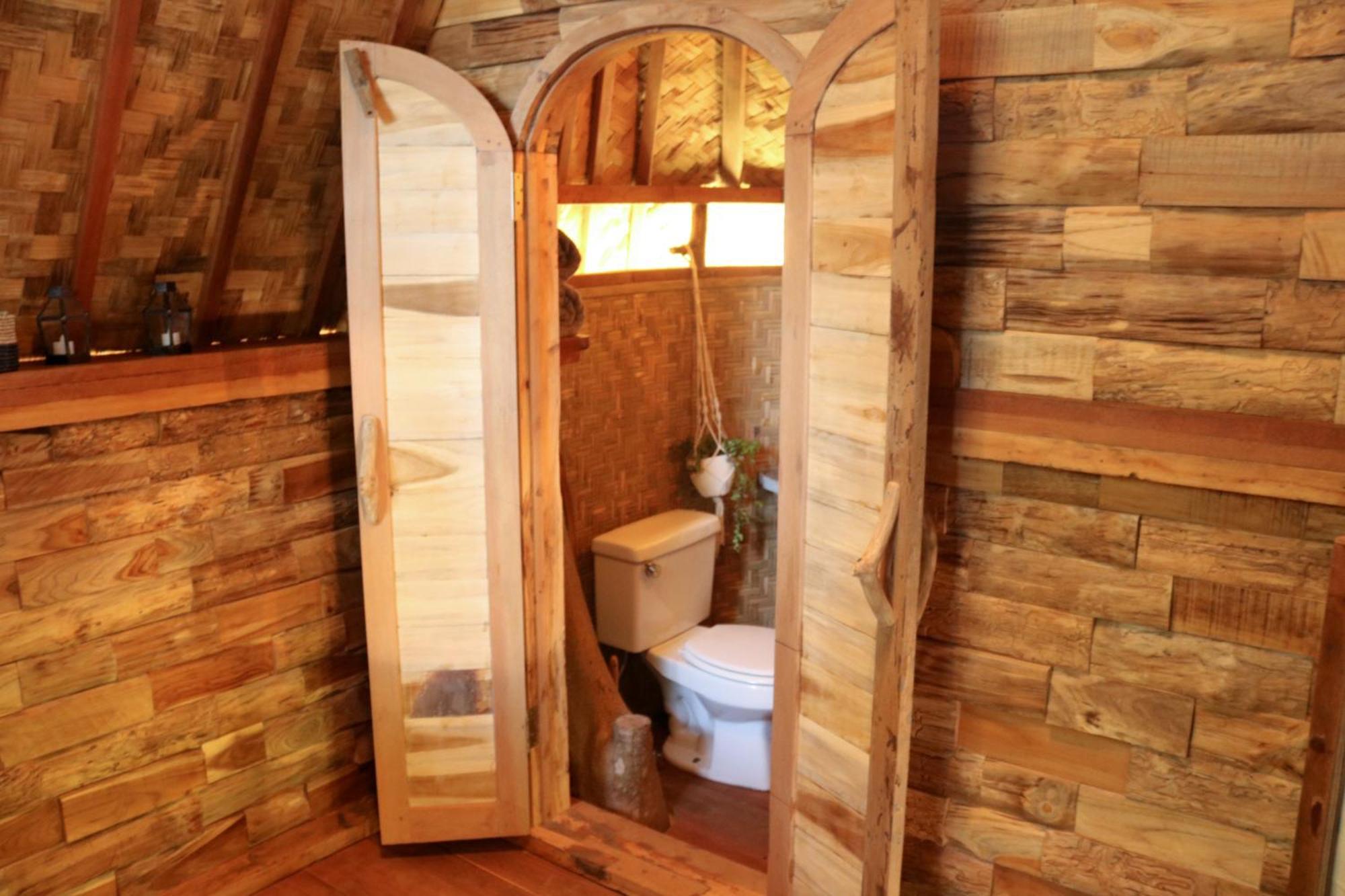 Roots Tree House Villa Uluwatu  Room photo